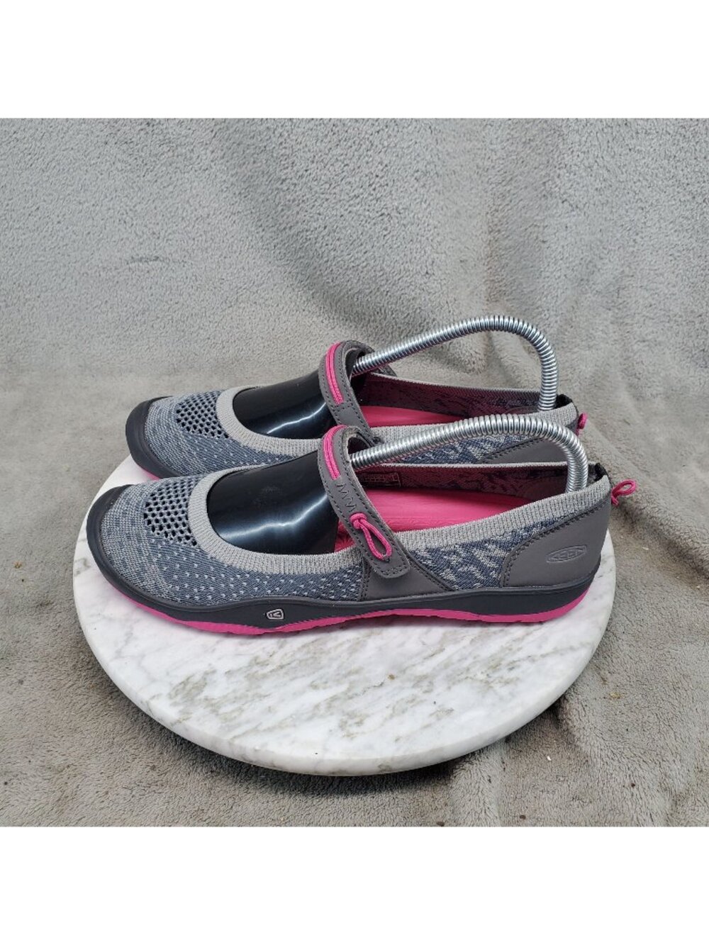 Keen Shoes Womens Size 6 Moxie Gray Pink Textile Mary Jane Flats